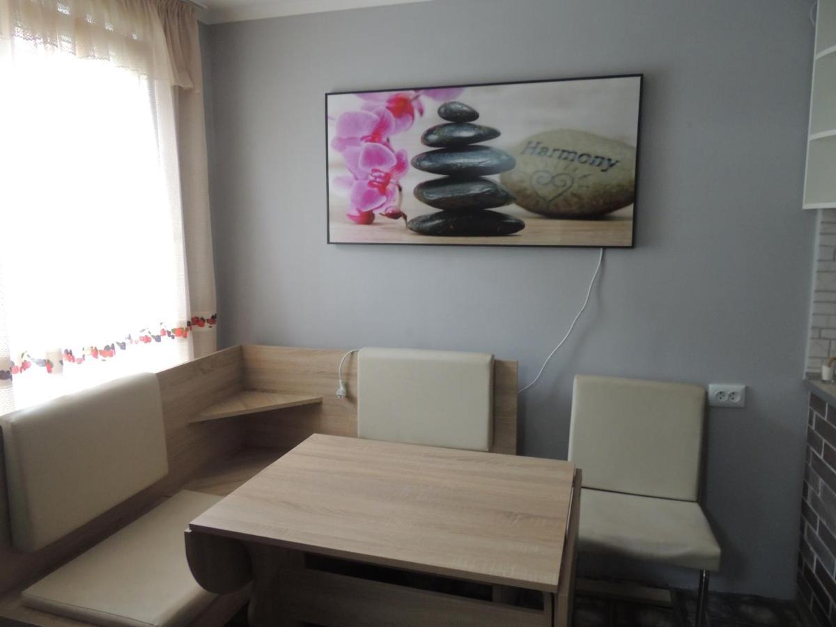 Stefanika 42\5\2 Appartement Berehove  Buitenkant foto